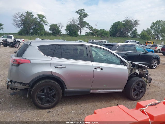 45538428 :رقم المزاد ، 2T3ZFREV6JW439733 vin ، 2018 Toyota Rav4 Le مزاد بيع