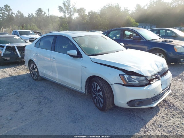 Auction sale of the 2013 Volkswagen Jetta Hybrid Sel Premium, vin: 3VW637AJ2DM284510, lot number: 45538441