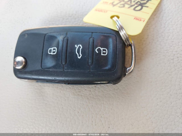 Auction sale of the 2013 Volkswagen Jetta Hybrid Sel Premium, vin: 3VW637AJ2DM284510, lot number: 45538441
