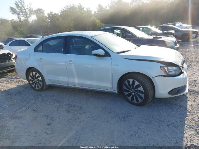 Auction sale of the 2013 Volkswagen Jetta Hybrid Sel Premium, vin: 3VW637AJ2DM284510, lot number: 45538441