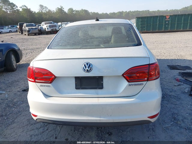 Auction sale of the 2013 Volkswagen Jetta Hybrid Sel Premium, vin: 3VW637AJ2DM284510, lot number: 45538441