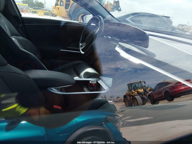 Lucid Air Pure 2025 50EA1PGA6SA006998 Image 5