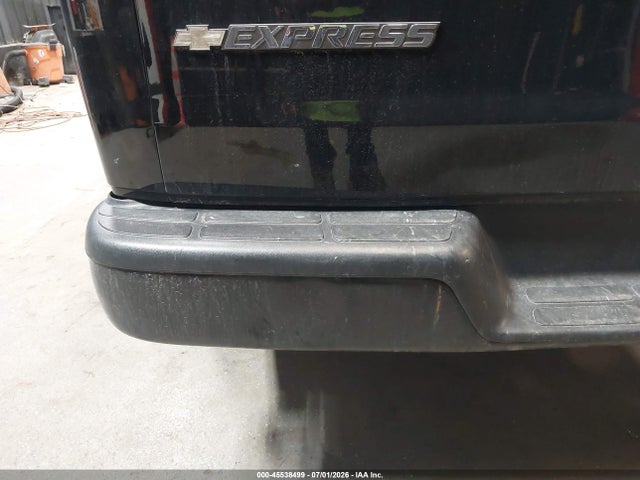 1GAZGNFP4L1272417 Chevrolet Express Passenger Rwd 3500 Extended Wheelbase Ls