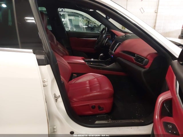 Продажа на аукционе авто 2018 Maserati Levante Gransport, vin: ZN661XUS9JX259587, номер лота: 45538714