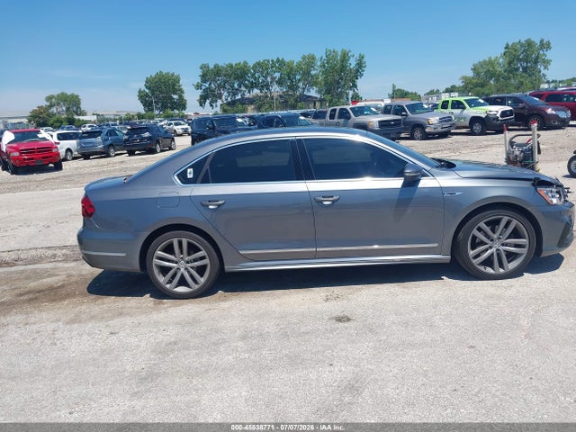 1VWDT7A36HC054713 Volkswagen Passat 1.8t R-line
