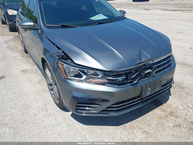 1VWDT7A36HC054713 Volkswagen Passat 1.8t R-line