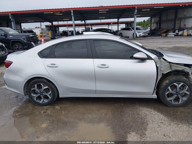 2021 Kia Forte Lxs მანქანა იყიდება აუქციონზე, vin: 3KPF24AD6ME271686, აუქციონის ნომერი: 45538814