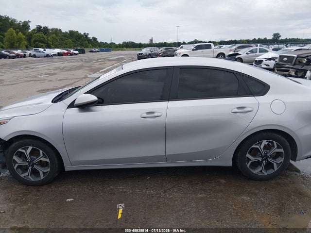 2021 Kia Forte Lxs მანქანა იყიდება აუქციონზე, vin: 3KPF24AD6ME271686, აუქციონის ნომერი: 45538814