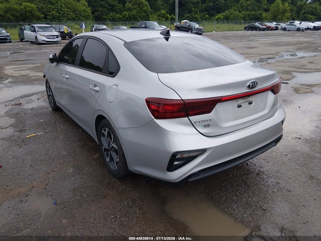 2021 Kia Forte Lxs მანქანა იყიდება აუქციონზე, vin: 3KPF24AD6ME271686, აუქციონის ნომერი: 45538814