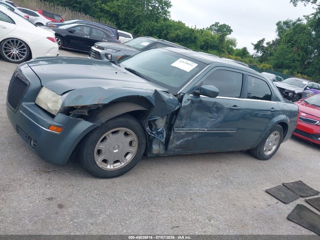 Продажа на аукционе авто 2005 Chrysler 300 Touring, vin: 2C3AA53G85H644215, номер лота: 45538816