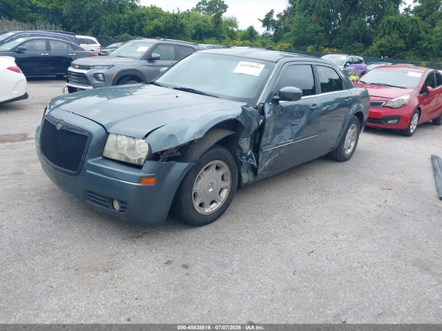 Продажа на аукционе авто 2005 Chrysler 300 Touring, vin: 2C3AA53G85H644215, номер лота: 45538816