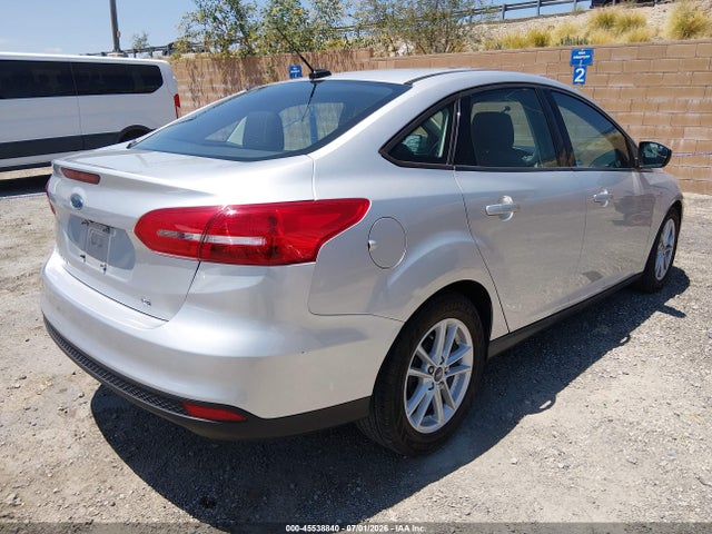 Ford FOCUS SE 2018 1FADP3F22JL328565 Image 4