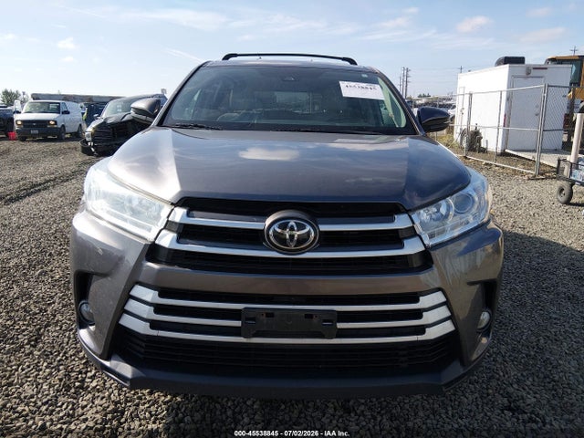 Toyota Highlander Le Plus 2019 5TDBZRFH4KS716030 Image 12