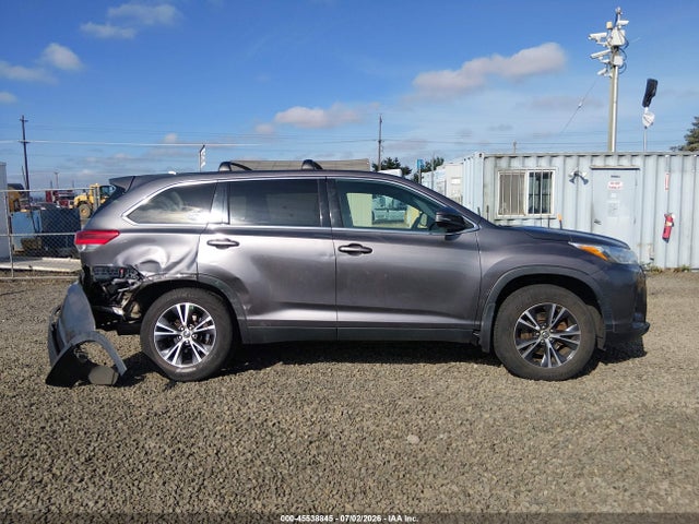 Toyota Highlander Le Plus 2019 5TDBZRFH4KS716030 Image 13
