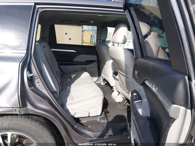 Toyota Highlander Le Plus 2019 5TDBZRFH4KS716030 Image 8