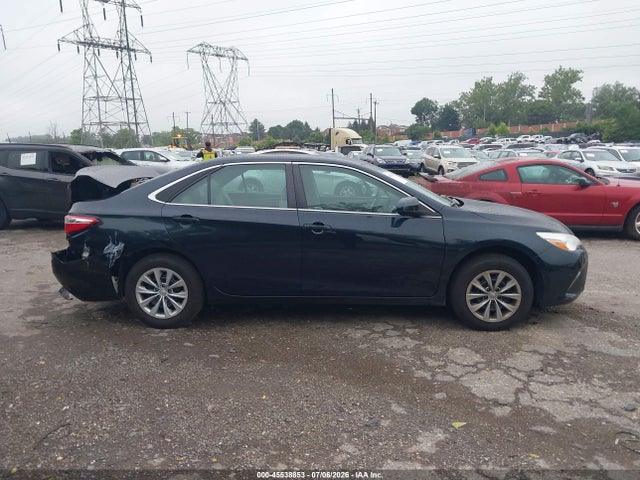 4T4BF1FK2GR529752 Toyota CAMRY LE