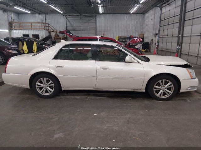 Продажа на аукционе авто 2011 Cadillac Dts Standard, vin: 1G6KA5E65BU130077, номер лота: 45538953