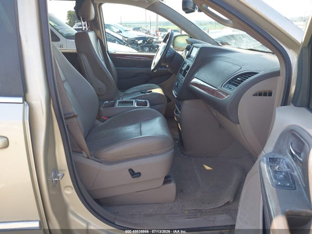 45538986 :رقم المزاد ، 2A4RR8DGXBR610798 vin ، 2011 Chrysler Town & Country Touring-l مزاد بيع