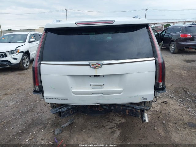 45538988 :رقم المزاد ، 1GYS4HKJ0HR297581 vin ، 2017 Cadillac Escalade Esv Luxury مزاد بيع