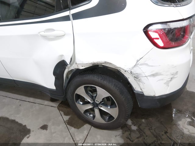 Jeep Compass Latitude 4x4 2018 3C4NJDBB9JT282779 Image 6