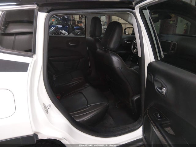 Jeep Compass Latitude 4x4 2018 3C4NJDBB9JT282779 Image 8
