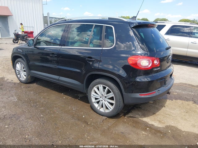 2011 Volkswagen Tiguan Sel მანქანა იყიდება აუქციონზე, vin: WVGBV7AX2BW545322, აუქციონის ნომერი: 45539248