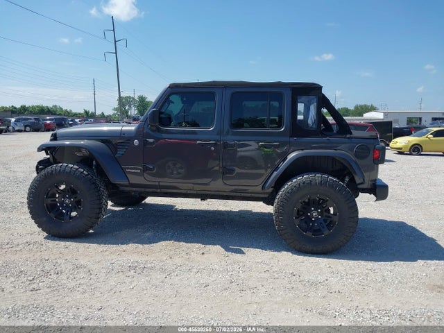 1C4HJXEG6JW291777 Jeep Wrangler Unlimited Sahara