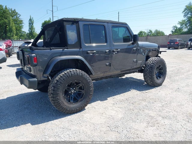 1C4HJXEG6JW291777 Jeep Wrangler Unlimited Sahara