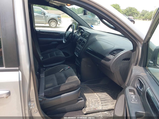 Auction sale of the 2016 Dodge Grand Caravan Se Plus, vin: 2C4RDGBG3GR330696, lot number: 45539324