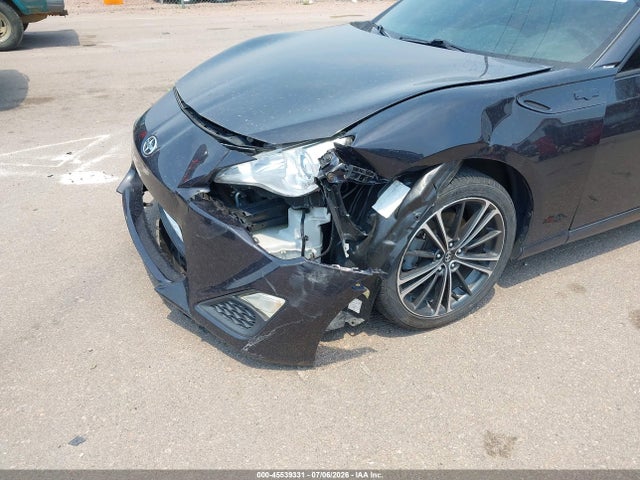 Scion FR-S 2015 JF1ZNAA18F9702700 Image 6