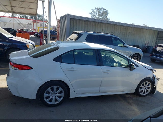 Toyota COROLLA LE 2022 JTDEPMAE5N3029390 Image 13