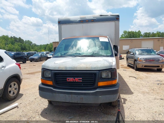 45539524 :رقم المزاد ، 1GDJG31UX41908759 vin ، 2004 Gmc Savana Cutaway Standard W/c7l/c7n مزاد بيع