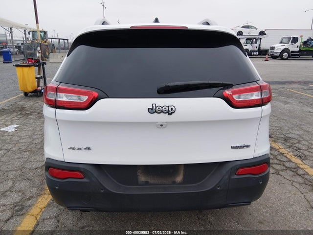1C4PJMCB7JD528466 Jeep Cherokee Latitude 4x4