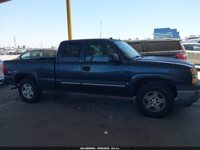 Продажа на аукционе авто 2005 Chevrolet Silverado 1500 Z71, vin: 1GCEK19B35E221970, номер лота: 45539754