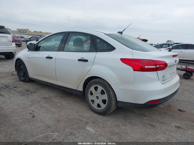 Ford FOCUS S 2018 1FADP3E24JL277958 Image 3