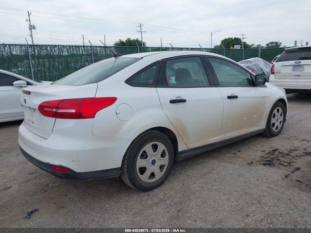 Ford FOCUS S 2018 1FADP3E24JL277958 Image 4