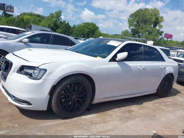 Aukcja sprzedaży 2016 Chrysler 300 300s, vin: 2C3CCABT2GH220347, numer aukcji: 45539883
