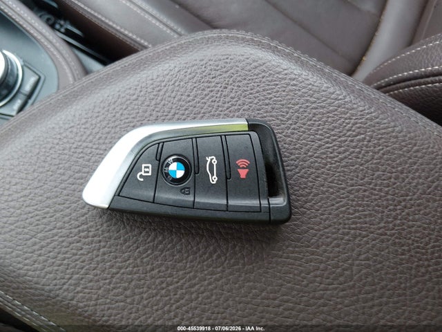 WBXHT3C30J5F88252 BMW X1 Xdrive28i