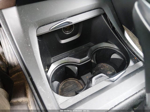 WBXHT3C30J5F88252 BMW X1 Xdrive28i