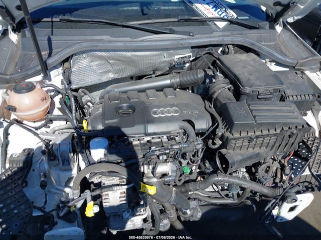WA1HCCFS1JR013027 Audi Q3 2.0t Premium/2.0t Sport Premium
