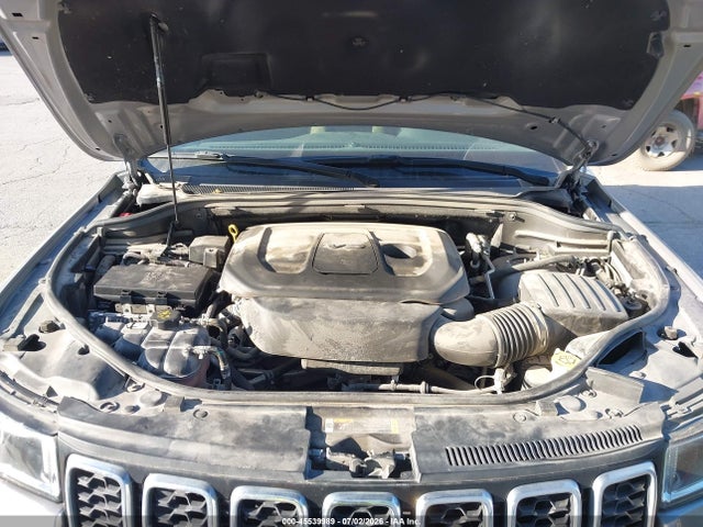 1C4RJFAG5MC699455 Jeep Grand Cherokee Laredo E 4x4