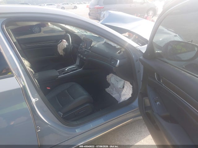 45540022 :رقم المزاد ، 1HGCV2F92NA007275 vin ، 2022 Honda Accord Touring مزاد بيع