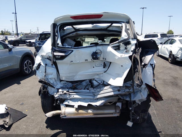 JN8BT3BA1SW008622 Nissan Rogue Sv Fwd