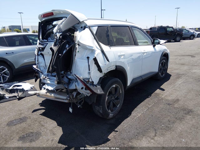 JN8BT3BA1SW008622 Nissan Rogue Sv Fwd