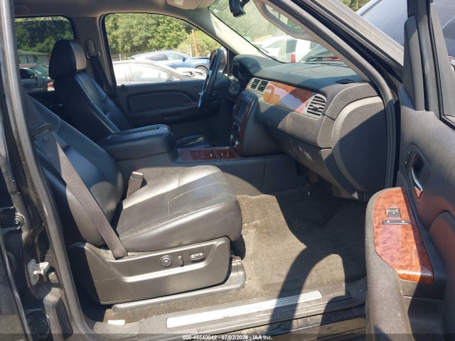 2008 Chevrolet Tahoe Ltz მანქანა იყიდება აუქციონზე, vin: 1GNFK13038R128916, აუქციონის ნომერი: 45540042