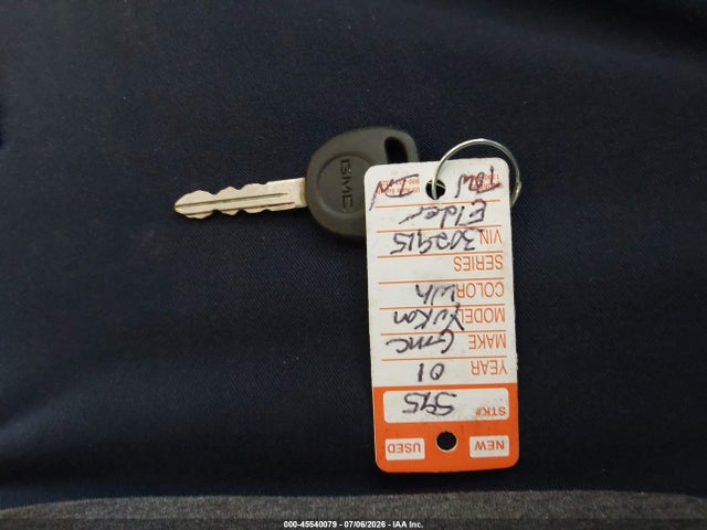 45540079 :رقم المزاد ، 1GKFK66UX1J302915 vin ، 2001 Gmc Yukon Xl 1500 Denali مزاد بيع