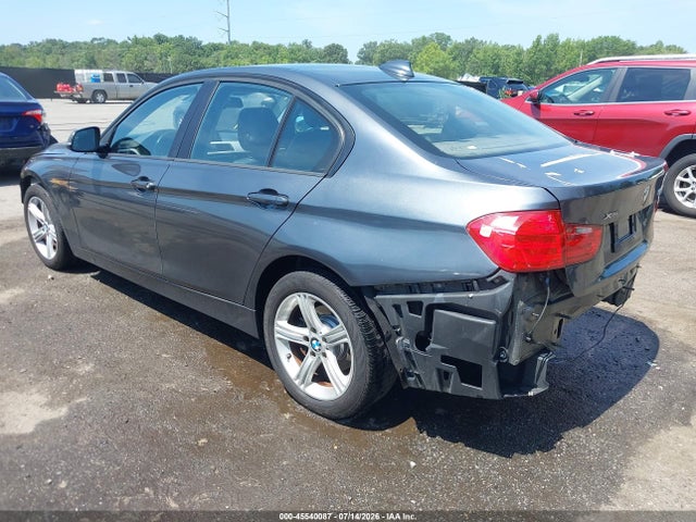 45540087 :رقم المزاد ، WBA3C3C51EP662792 vin ، 2014 Bmw 320i Xdrive مزاد بيع