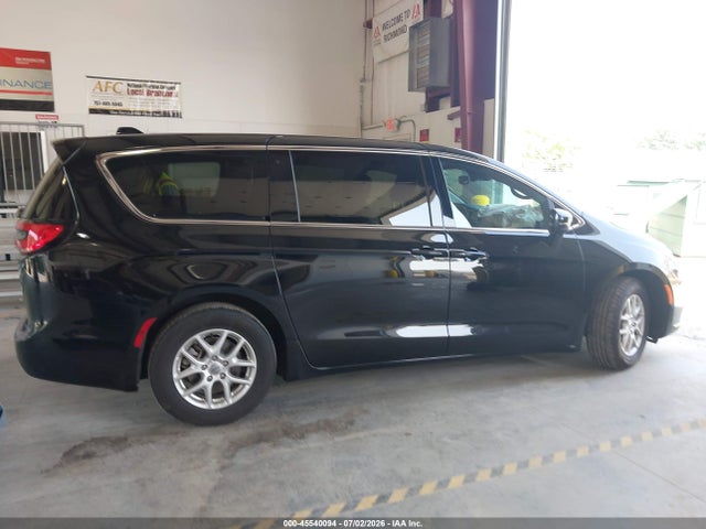 Chrysler Pacifica Select 2025 2C4RC1BGXSR509939 Image 13
