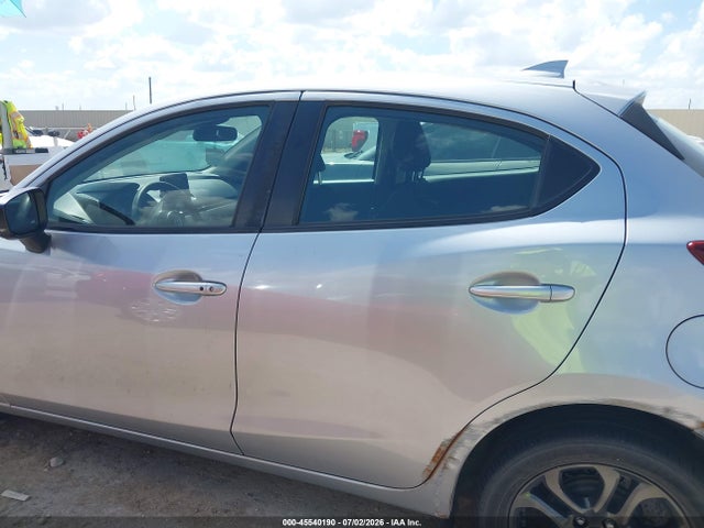 Toyota YARIS LE 2020 3MYDLBJV5LY707864 Image 14