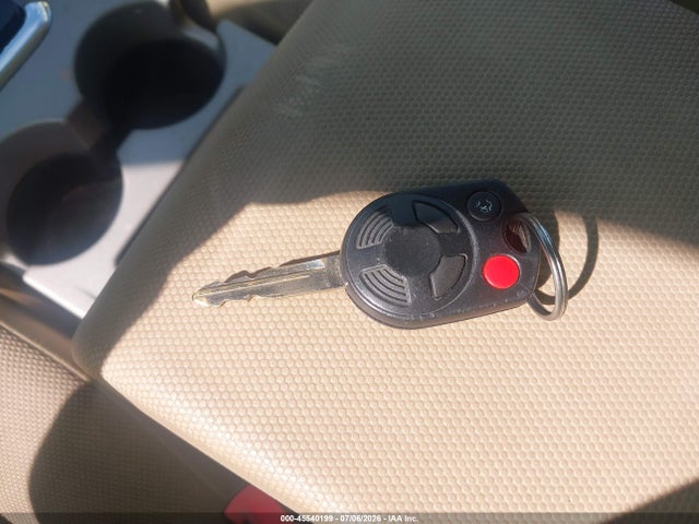 Продажа на аукционе авто 2010 Ford Escape Xlt, vin: 1FMCU0D72AKB11711, номер лота: 45540199